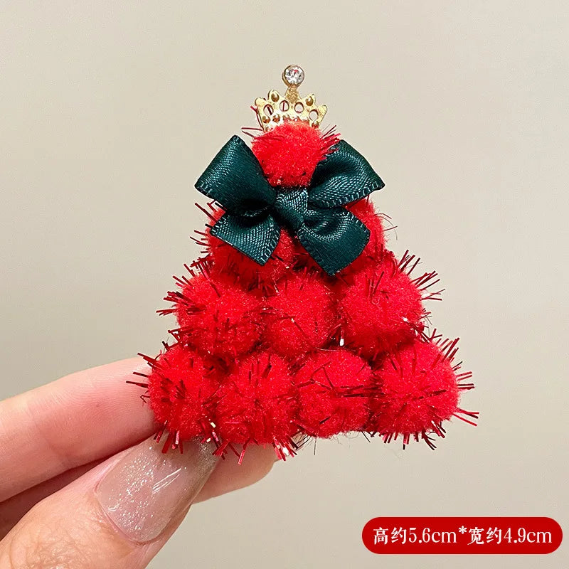 1PC Christmas Themed Cartoon Brooch