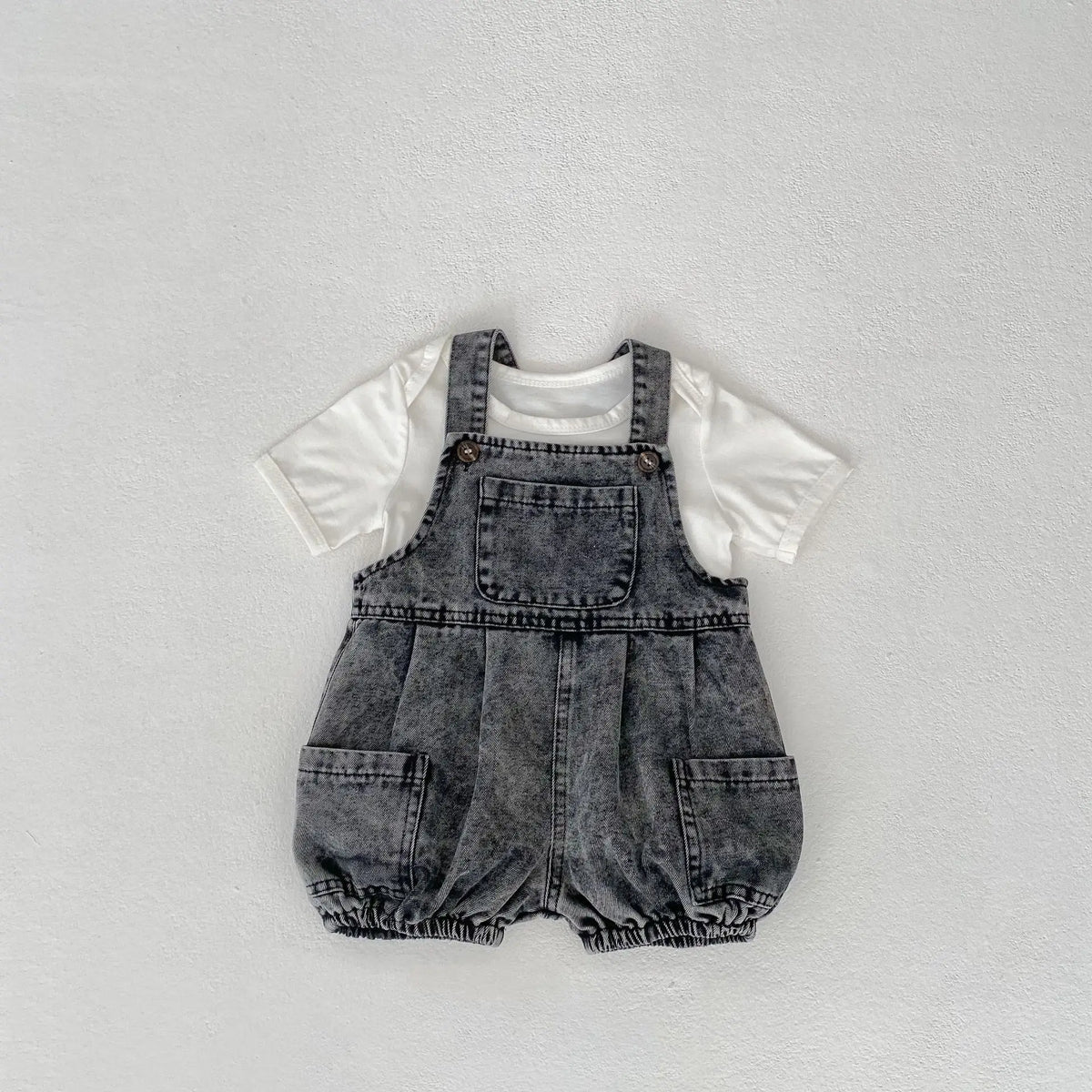 2025 Summer Outfit for Baby Boys and Girls Aged 0-3, Consisting of Denim Straps, Shorts, Two-piece Rainbow Printed T-shirt Set