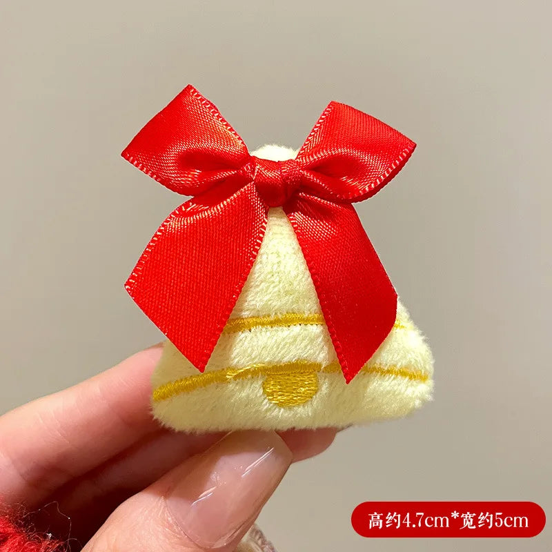 1PC Christmas Themed Cartoon Brooch