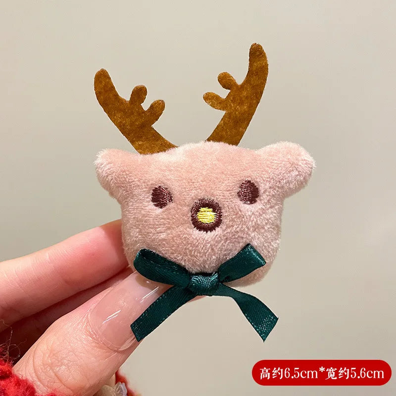 1PC Christmas Themed Cartoon Brooch