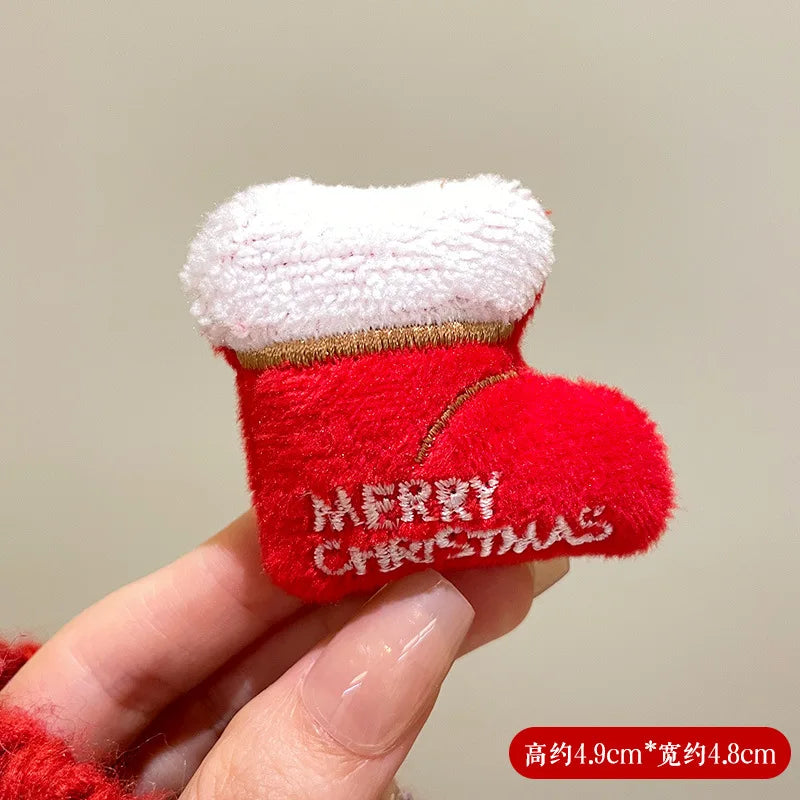 1PC Christmas Themed Cartoon Brooch